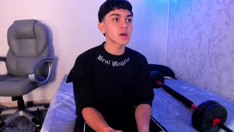 _taylorblack online show from December 21, 12:00 pm