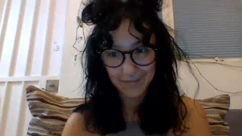 _tutti_frutti_ online show from March 8, 7:05 am