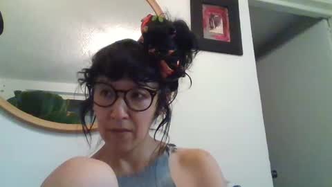 _tutti_frutti_ online show from March 14, 4:38 am