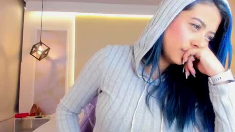 _valeryboobs_ online show from November 10, 2:20 pm