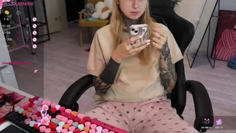 Alis online show from September 25, 8:54 am