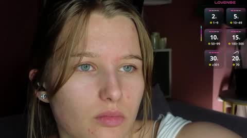 _watchmesmile_ online show from June 6, 2:28 am