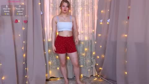 _watchmesmile_ online show from March 19, 4:40 am