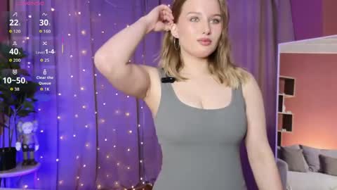 _watchmesmile_ online show from April 15, 5:11 am