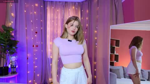 _watchmesmile_ online show from April 8, 4:26 am