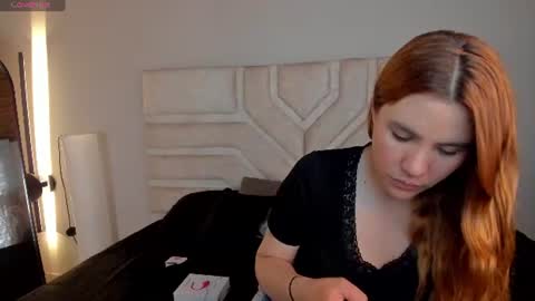 Zoe  online show from July 24, 1:08 pm