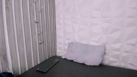 _zoecooper online show from December 20, 11:39 am