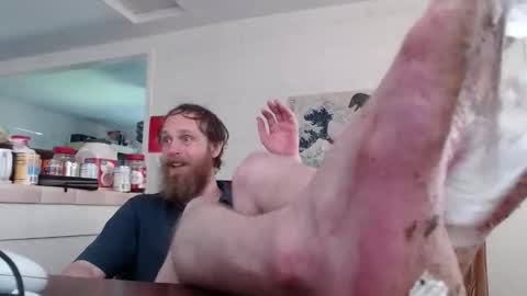 a81811757 online show from March 6, 9:25 pm