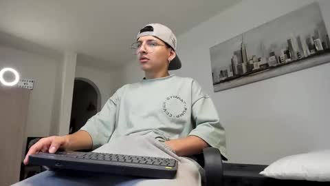 Snapshot of a_lejandro_08 chatting on March 11, 2:53 am alejo online show from March 11, 2:53 am