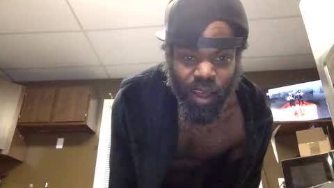 a_rizzy85 online show from May 9, 9:04 am