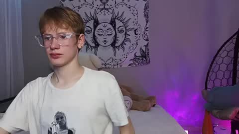 Kris Michael online show from July 23, 6:38 pm
