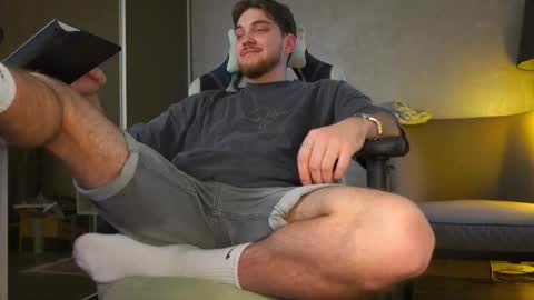 Snapshot of aalexxxxxx chatting on October 26, 7:42 am Alex online show from October 26, 7:42 am