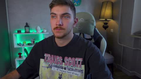 Snapshot of aalexxxxxx chatting on February 7, 8:01 am Alex online show from February 7, 8:01 am