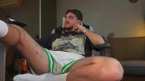 Snapshot of aalexxxxxx chatting on October 12, 8:07 am Alex online show from October 12, 8:07 am