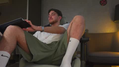 Snapshot of aalexxxxxx chatting on October 17, 7:34 am Alex online show from October 17, 7:34 am