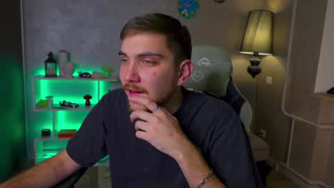 Snapshot of aalexxxxxx chatting on January 12, 3:17 am Alex online show from January 12, 3:17 am