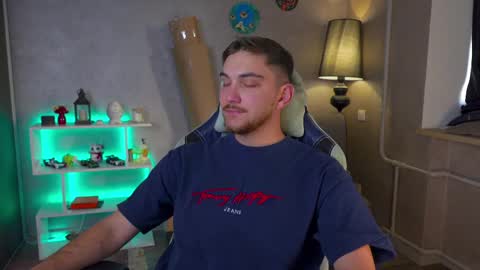 Snapshot of aalexxxxxx chatting on February 26, 4:52 am Alex online show from February 26, 4:52 am