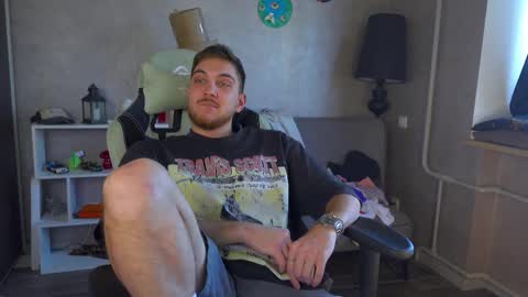 Snapshot of aalexxxxxx chatting on March 8, 10:00 am Alex online show from March 8, 10:00 am