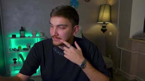 Snapshot of aalexxxxxx chatting on February 8, 8:20 am Alex online show from February 8, 8:20 am