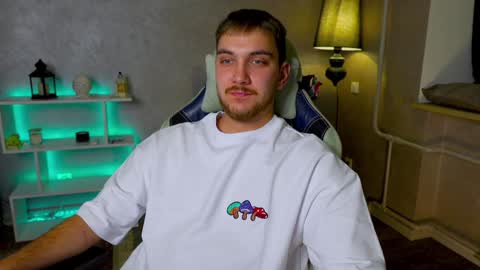 Snapshot of aalexxxxxx chatting on December 15, 12:29 am Alex online show from December 15, 12:29 am