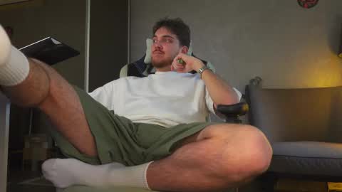 Snapshot of aalexxxxxx chatting on October 18, 7:45 am Alex online show from October 18, 7:45 am