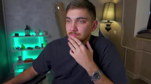 Snapshot of aalexxxxxx chatting on February 28, 5:37 am Alex online show from February 28, 5:37 am