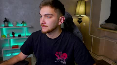 Snapshot of aalexxxxxx chatting on December 25, 4:22 am Alex online show from December 25, 4:22 am