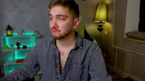 Snapshot of aalexxxxxx chatting on December 26, 6:19 am Alex online show from December 26, 6:19 am