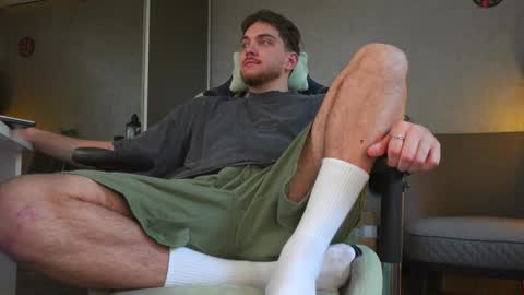 Snapshot of aalexxxxxx chatting on October 9, 7:36 am Alex online show from October 9, 7:36 am