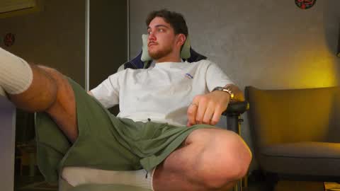 Snapshot of aalexxxxxx chatting on October 25, 7:40 am Alex online show from October 25, 7:40 am