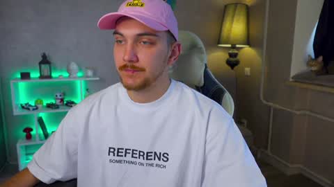 Snapshot of aalexxxxxx chatting on February 4, 8:02 am Alex online show from February 4, 8:02 am