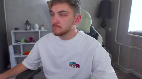 Snapshot of aalexxxxxx chatting on March 9, 5:11 am Alex online show from March 9, 5:11 am