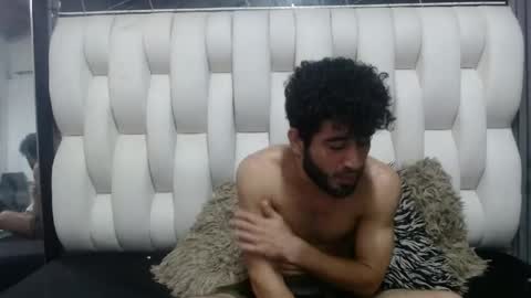 aaron_jones_1 online show from June 2, 4:53 pm