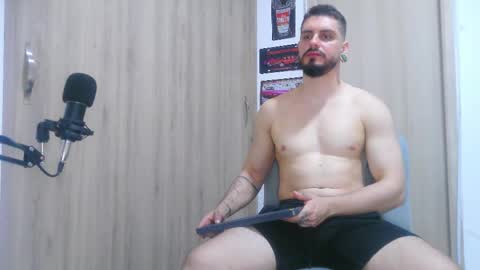 Aaron kwok online show from October 29, 2:24 am