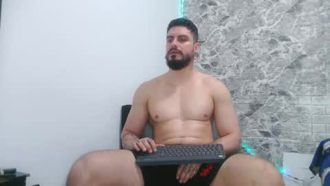 Aaron kwok online show from March 8, 10:56 pm