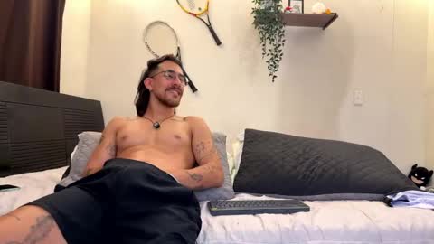 aaron_wheel online show from June 1, 10:55 pm