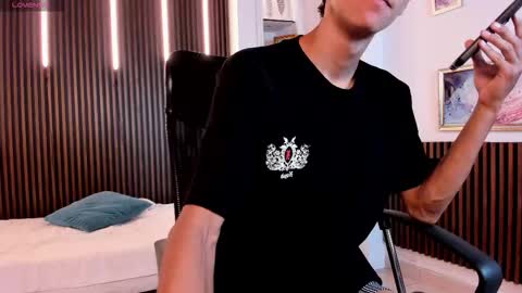 Aaron online show from January 10, 7:41 pm