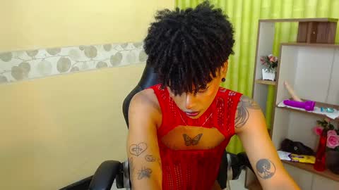 im NiallDun online show from December 22, 9:44 am