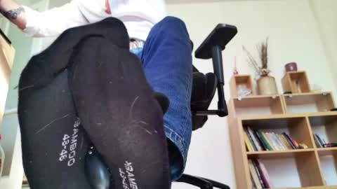 Aaron online show from April 23, 6:21 am