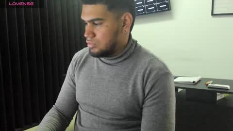 ig aaron hunter123 online show from March 12, 6:00 pm