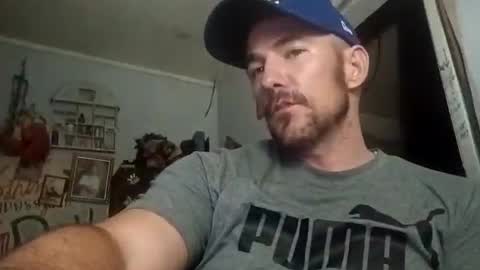 aaronshere888888 online show from June 20, 9:15 am