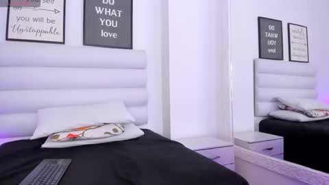 abbey_walker online show from March 10, 4:55 pm