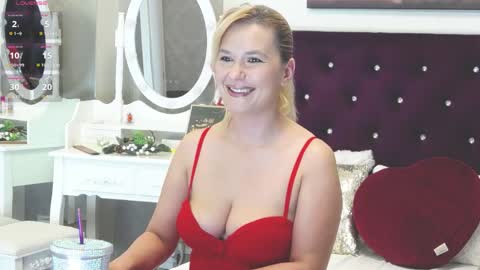 Abbey online show from June 5, 7:41 pm