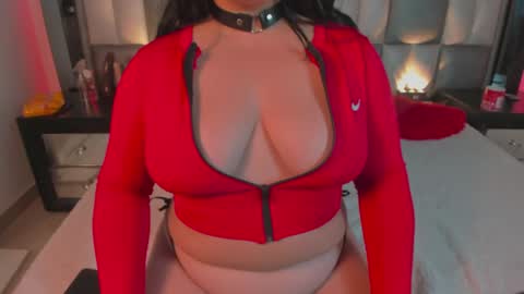 abbiee_collins online show from September 24, 6:09 am