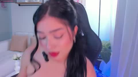 abby_blue01 online show from March 31, 8:42 pm