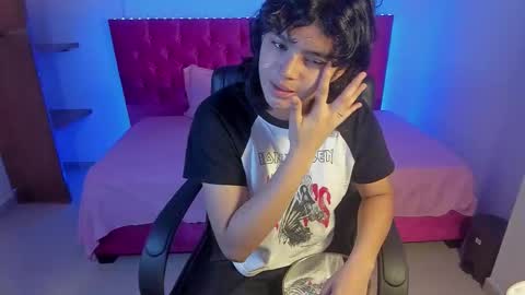 abby_latui online show from December 21, 9:27 am