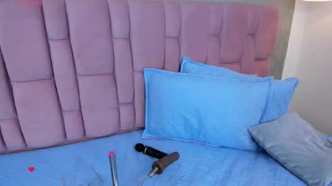 abbyadams23 online show from October 22, 3:10 am