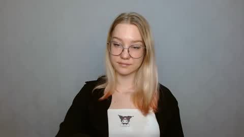 Abby Lovense is active online show from January 21, 1:21 pm