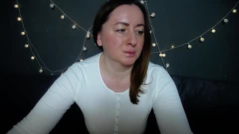 abbytaylorr online show from December 3, 7:42 am