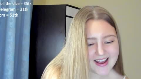 Snapshot of abbywyte chatting on January 12, 1:05 pm Abby    Stream at Sat  Sun  Mon  Fri online show from January 12, 1:05 pm